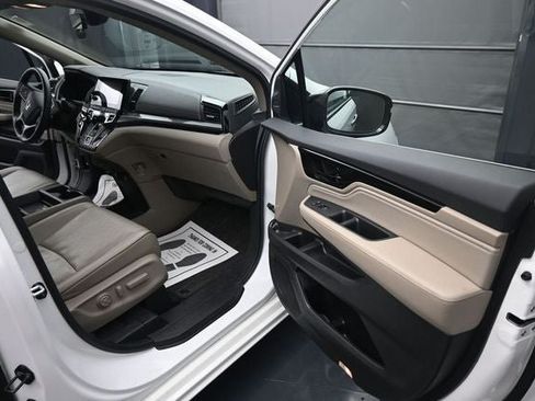 Used 2023 Honda Odyssey Elite image 13
