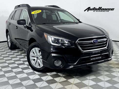 Used 2019 Subaru Outback 2.5i Premium AWD/4WD image 1