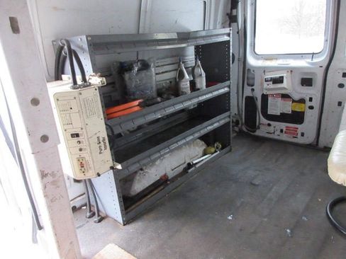 Used 2007 Ford E-350 and Econoline 350 Super Duty RWD image 10