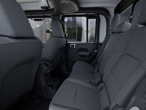 New 2025 Jeep Gladiator Sport image 23
