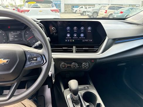 Used 2024 Chevrolet Trax LS w/ Driver Confidence Package FWD image 16