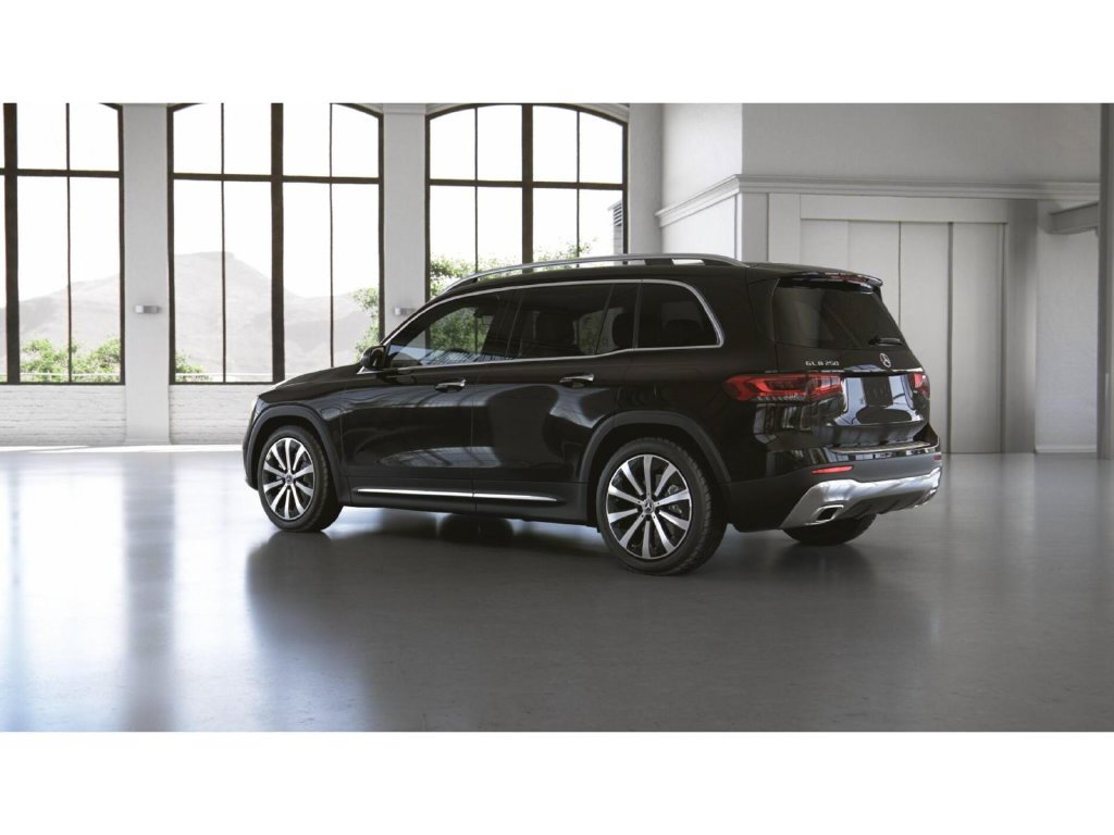 Certified 2023 Mercedes-Benz GLB 250 image 31
