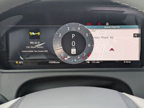 Used 2024 Land Rover Range Rover Velar Dynamic SE image 8