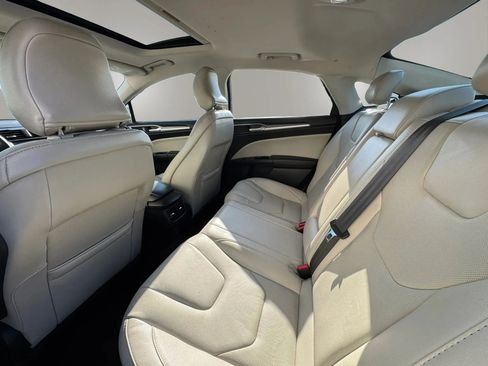 Used 2015 Ford Fusion Titanium FWD image 11