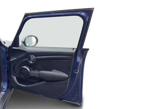 Used 2015 MINI Cooper 4-Door Hardtop FWD image 9