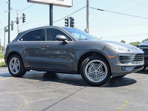 Used 2015 Porsche Macan S AWD/4WD image 2