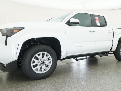 New 2026 Toyota Tacoma SR5 AWD/4WD image 17