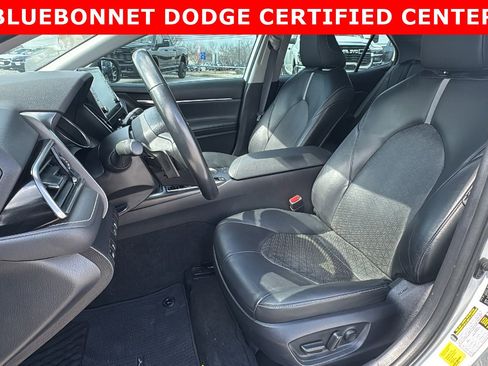 Used 2023 Toyota Camry XSE image 13