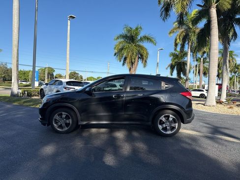 Used 2018 Honda HR-V LX image 12