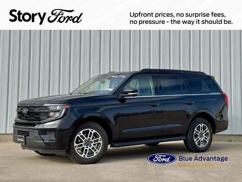 Certified 2025 Ford Expedition Active AWD/4WD image 1