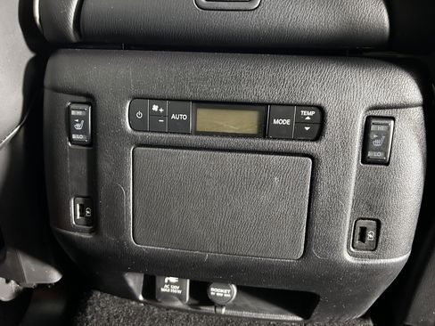 Used 2024 INFINITI QX80 Sensory AWD/4WD image 15