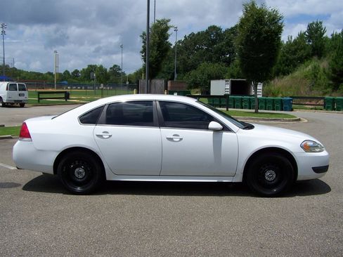 Used 2014 Chevrolet Impala Police FWD image 5