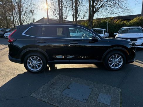 Used 2025 Honda CR-V EX image 11
