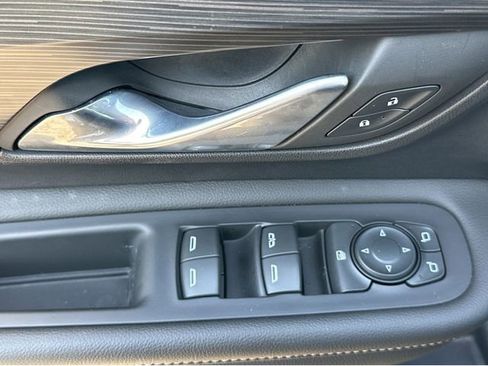 Certified 2022 GMC Terrain SLE w/ Driver Convenience Package image 30