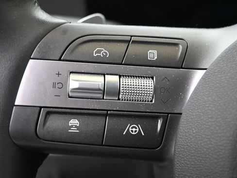 Certified 2025 Hyundai Kona SEL image 32