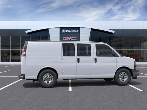 New 2026 GMC Savana 2500 RWD image 5