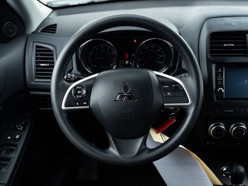 Used 2023 Mitsubishi Outlander Sport ES AWD/4WD image 11