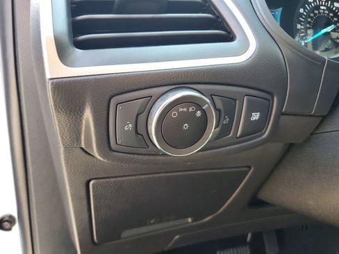 Used 2023 Ford Edge SEL image 18