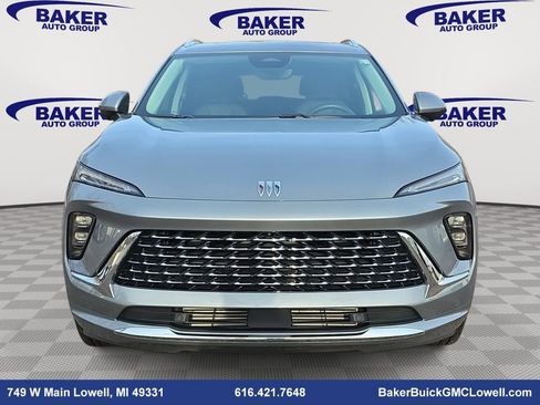 Used 2025 Buick Envision Avenir image 2