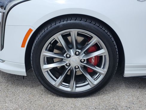 Used 2025 Cadillac CT4 Sport w/ Technology Package RWD image 10