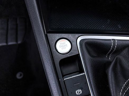 Used 2023 Volkswagen Jetta SE w/ Panoramic Sunroof Package FWD image 23