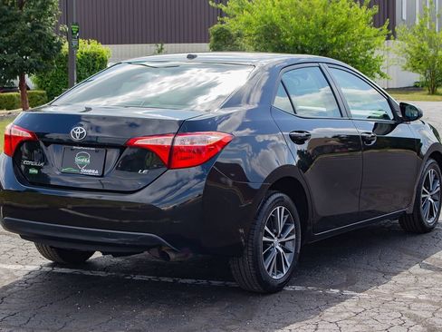 Used 2017 Toyota Corolla LE w/ LE Premium Package w/Moonroof FWD image 9