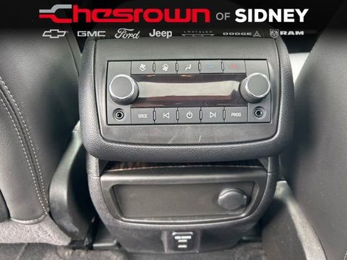 Used 2016 GMC Acadia Denali FWD image 27