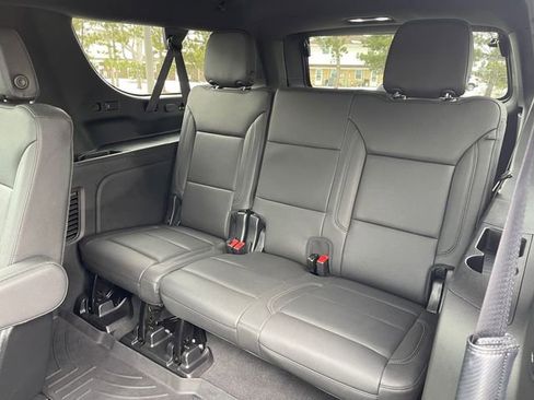 Used 2024 Chevrolet Suburban Z71 w/ Z71 Off-Road Package image 24