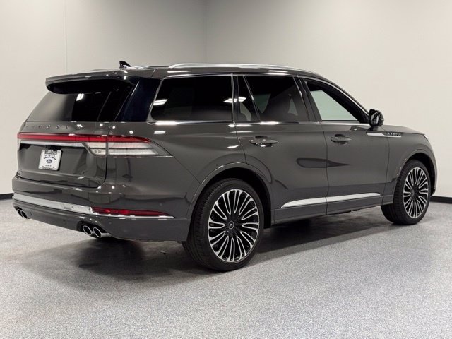 Used 2023 Lincoln Aviator Black Label AWD/4WD image 11