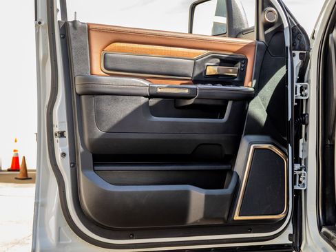 Used 2024 RAM 2500 Limited w/ Safety Group image 38