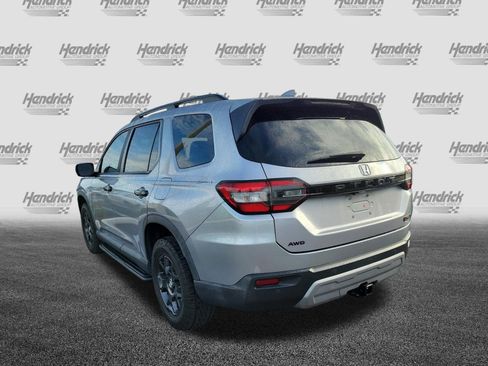 Used 2024 Honda Pilot TrailSport image 8