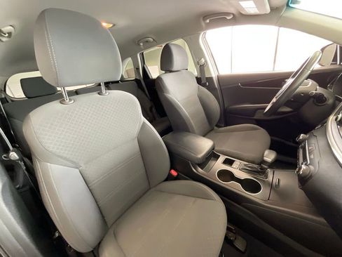 Used 2020 Kia Sorento S image 18