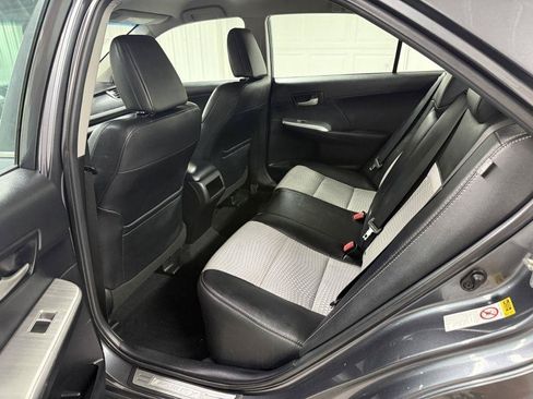 Used 2012 Toyota Camry SE FWD image 22