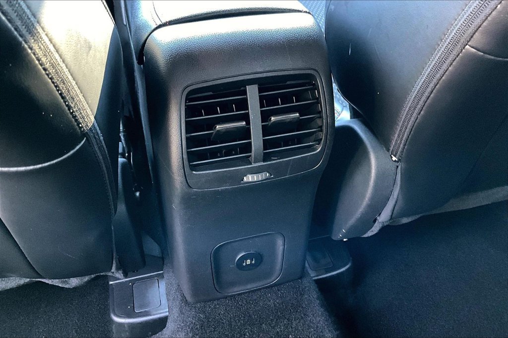Used 2025 Ford Escape ST-Line Select AWD/4WD image 8
