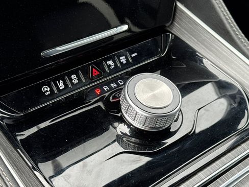 Used 2024 Jeep Wagoneer L Series II w/ Flexible Seating Group image 27