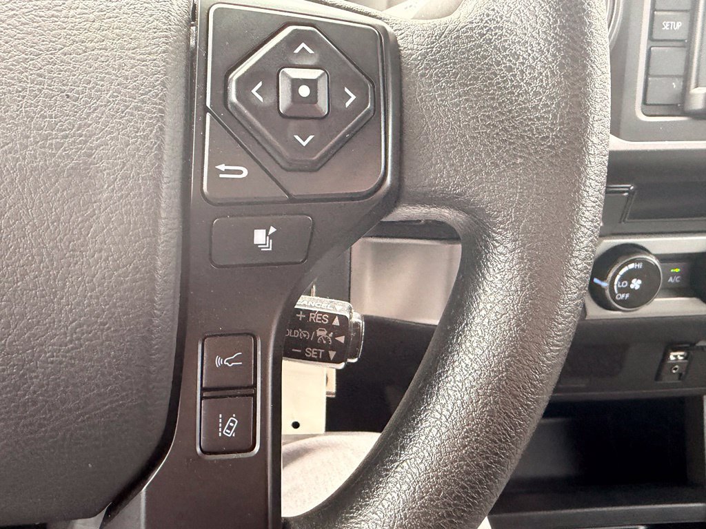 Used 2018 Toyota Tacoma SR RWD image 22