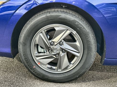 New 2026 Hyundai Elantra SE image 12