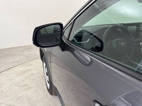 Used 2019 Toyota RAV4 LE FWD image 23