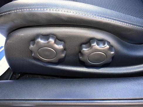 Used 2019 Nissan 370Z Touring image 19