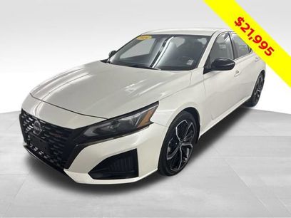 Used 2024 Nissan Altima 2.5 SR