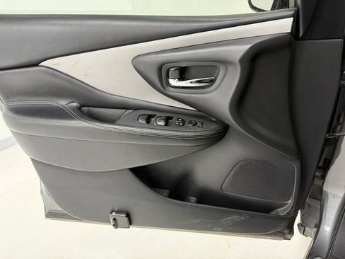 Used 2021 Nissan Murano SV image 16