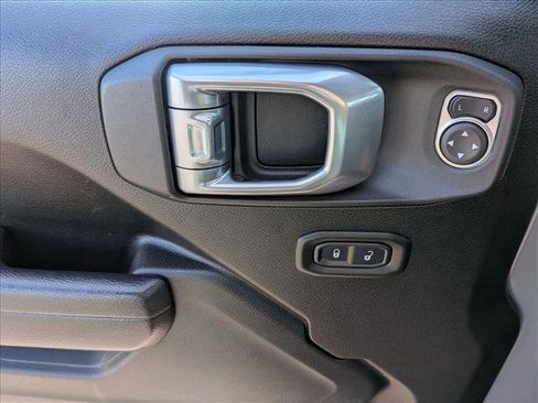 Used 2022 Jeep Wrangler Unlimited Sport AWD/4WD image 15