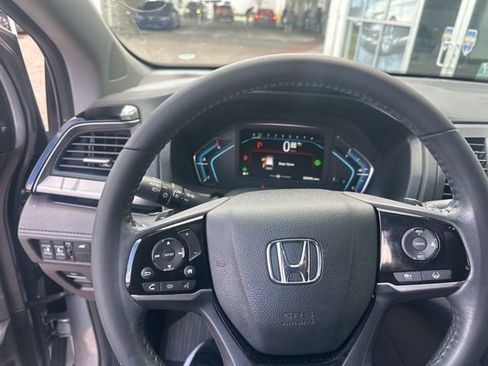 Used 2023 Honda Odyssey Touring image 24
