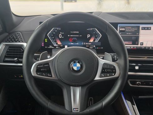 Used 2026 BMW X5 sDrive40i image 19