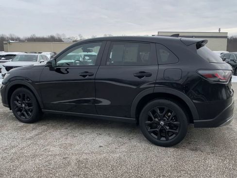 Used 2023 Honda HR-V Sport image 7