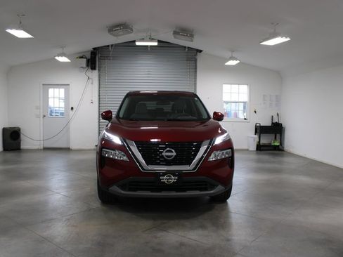 Used 2023 Nissan Rogue SV AWD/4WD image 3