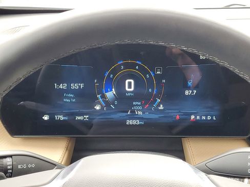 Used 2025 Chevrolet Equinox ACTIV w/ Safety and Technology Package AWD/4WD image 13