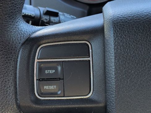 Used 2014 Dodge Grand Caravan SXT FWD image 21