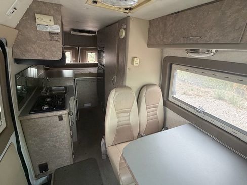 Used 2005 Dodge Sprinter 2500 w/ PWR Convenience Group RWD image 18