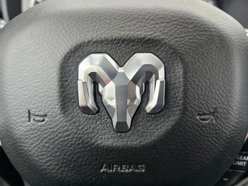 Used 2019 RAM 1500 Big Horn image 33